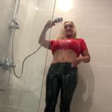 Wet_look_elena: Red Top Black Latex Pants in Shower