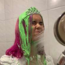 Top Messy Girls: The Doll Doesn't like Showers!