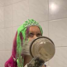 Top Messy Girls: The Doll Doesn't like Showers!