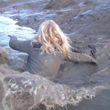WetandMuddy: Video 61--Stuck in the Middle with You