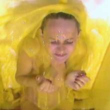 bosunbob: Chloe Toy plays "In My Pants"