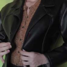 lovingmessy4you: Yukky Things on My Leather Set and My Hair