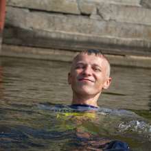 Wet Live Team: Artem Was Happy to Get Wet in Full View!  Nice Wet Look