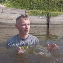 Wet Live Team: Artem Was Happy to Get Wet in Full View!  Nice Wet Look