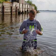 Wet Live Team: Artem Was Happy to Get Wet in Full View!  Nice Wet Look