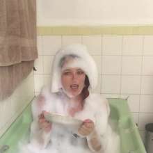 Thefetishgirl: Bubble Bath and Pies