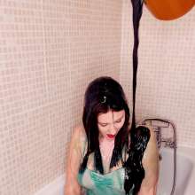 ErinMoore: Erin Gets Gunged in Dark Green and Black!
