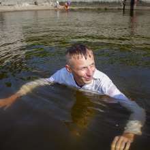Wet Live Team: It Looks like Now Artem Will Go Home Happy and Wet!