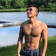 MessyGuys: Hot guys available for custom videos