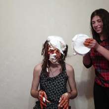 Top Messy Girls: Massaging Products into Hair
