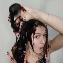 Mia_Mur: My Hair Gets Totaly Messy with Syrup and Pies!