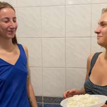 Top Messy Girls: Playing with Another Friend