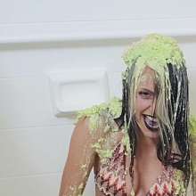 bizopp713: Roxy Gets Slimed