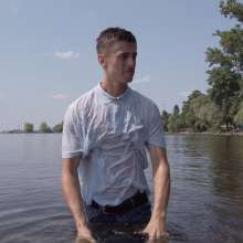 Wet Live Team: Ruslan Bathed in Wet Polo Enlightened a Strong Body