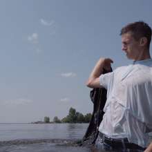 Wet Live Team: Ruslan Bathed in Wet Polo Enlightened a Strong Body