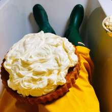Pieparazzi: Messy In Yellow Rubber Rainwear And Wellies