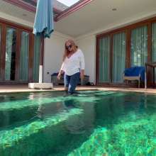 Wet_look_elena: Blue Jeans and Thin White Top in the Pool