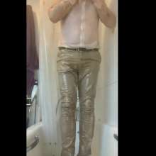 wamgame1: Danny Covers His White Shirt in Chocolate