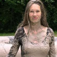 FOXY: video black unitard in mud