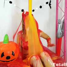 TotallyGunged: "Halloween Hot Seat" with Lottie!