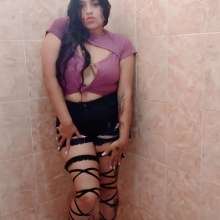 WetPlace: Jazminss Jeans Shorts Shower