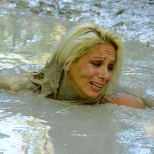 dlodoski: Pin-up Girl in Quickmud--Summer (Photos)