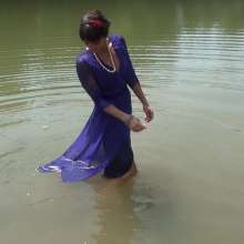 Jayce: Public Hippee Barefoot River Play!