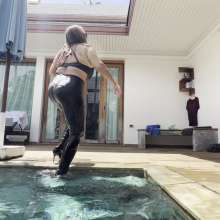 Wet_look_elena: Shiney Pants in the Pool
