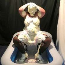 CheekyLuna: CheekyLuna's Pie Per Reply Burlesque Meets 78 Pies