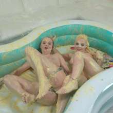 FemmeSplosh: Creampie Play!