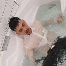 queeruy: Formal in Jacuzzi