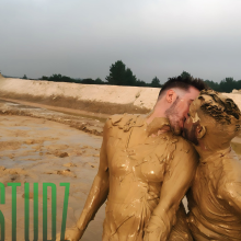 WM992: Lycra Lads Engulfed in Quarry Mud