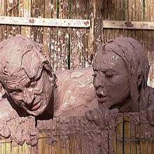 Gater: TV find: Amparo Grisales and Alex Sirvent's mud fight in "Madre Luna"