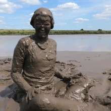 DungeonMasterOne: Miss Abigail's Black Shiny Shorts Mudbath
