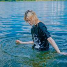 Wet Live Team: Model Alice Is All Wet in Her Casual Outfit