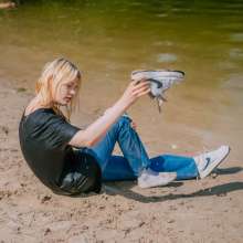 Wet Live Team: Model Alice Is All Wet in Her Casual Outfit