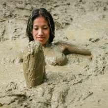 dlodoski: May and Her Mud Addiction--Photos