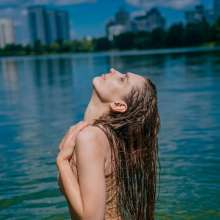 Wet Live Team: My Erect Wet Nipples Attract Your Attention Wetlook