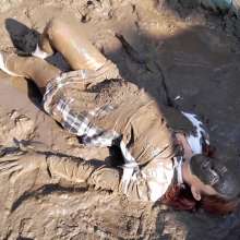 Thefetishgirl: Getting My Uniform All Dirty and Muddy