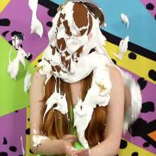 PieZone: Lindsay Doesn't Like Messy