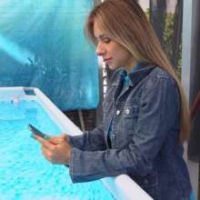WAM Photography: Maryna Dives for Her Mobile
