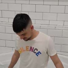 queeruy: Silence T-shirt  at Jacuzzi