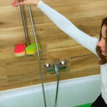 Your Wet Cat: Sticky and Slippery Green Slurry Met Me in My Bath