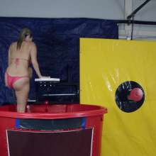 FunFilled Photography: Sydney's Dunk Tank Trivia in a String Bikini!
