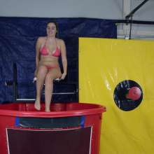 FunFilled Photography: Sydney's Dunk Tank Trivia in a String Bikini!