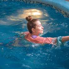 Wet Live Team: Wet Sweater in the Pool with Natashka