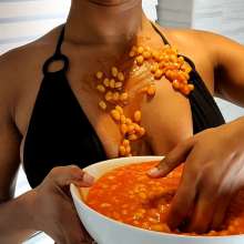 KinkyCousins: Anay's First Time Sploshing with Beans and Spaghetti