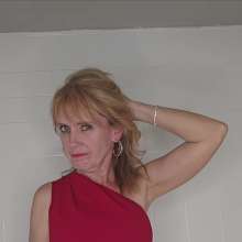 truckandballcaplovingal: Angel in a Red Mini Dress