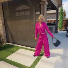 WetlookFashion: Bubbly Business with Hannah