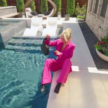 WetlookFashion: Bubbly Business with Hannah